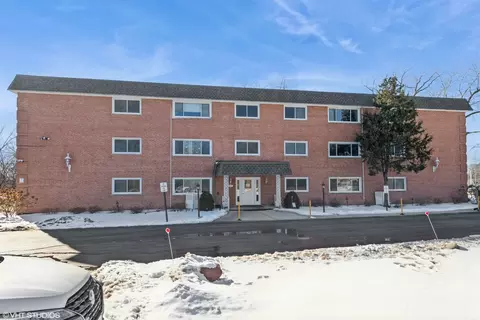 1925 E Oakton St #1D, Des Plaines, IL 60018