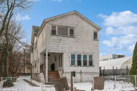324 N Lotus Ave, Chicago, IL 60644