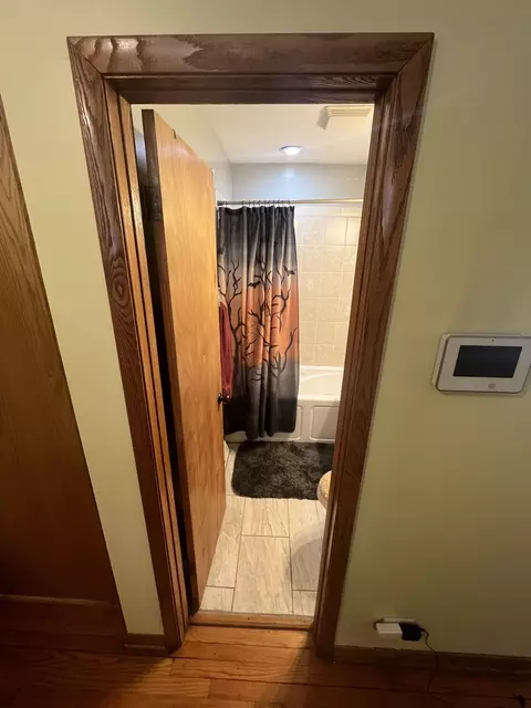 Bath - 3225 205th St, Olympia Fields, IL 60461 photo 1 of 4