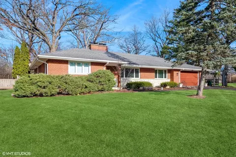 4190 Timberlane Dr, Northbrook, IL 60062