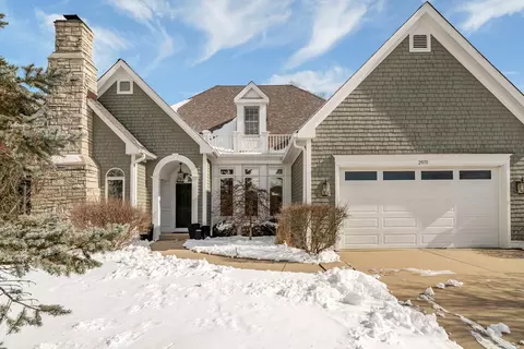 2970 Oxford Ct, Aurora, IL 60502