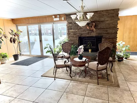 Entry Way - 127 N Wolf Rd #42A, Wheeling, IL 60090 photo 2 of 2