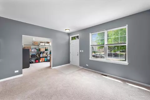 3057 Chalkstone Ave, Elgin, IL 60124 photo 3