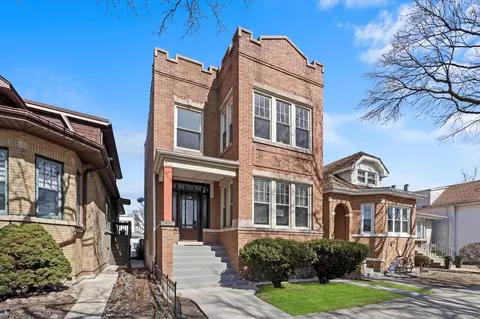 5710 W Leland Ave, Chicago, IL 60630