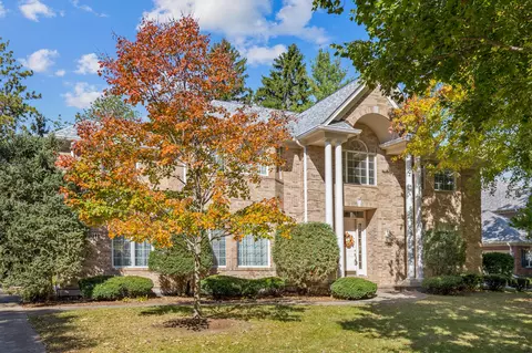 1011 Penny Ln, Wheaton, IL 60189
