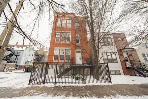 2120 N Point St #2, Chicago, IL 60647