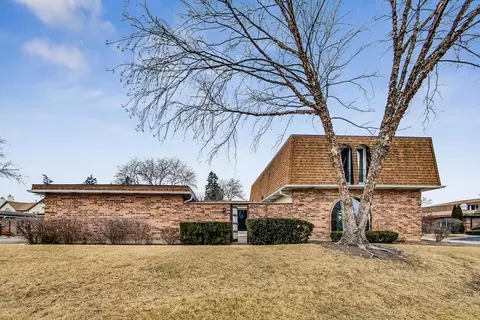 2510 Salceda Dr, Northbrook, IL 60062
