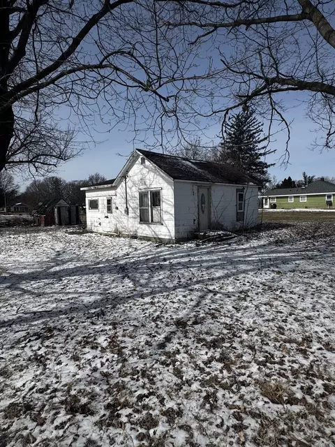 200 N Elm St, Broadlands, IL 61816
