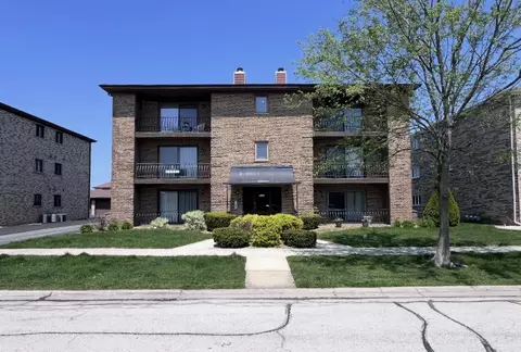 8136 168th Pl #2W, Tinley Park, IL 60477
