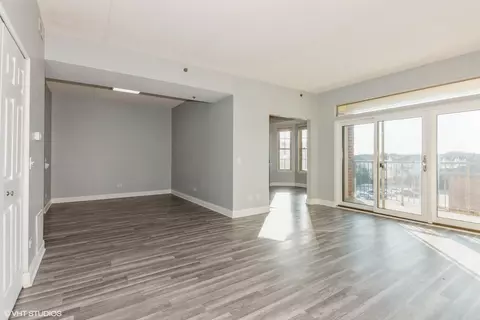 Living - 3100 Town Square Dr #307, Rolling Meadows, IL 60008 photo 3 of 7