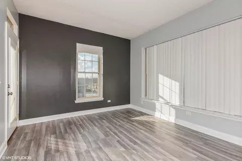 Living - 3100 Town Square Dr #307, Rolling Meadows, IL 60008 photo 6 of 7