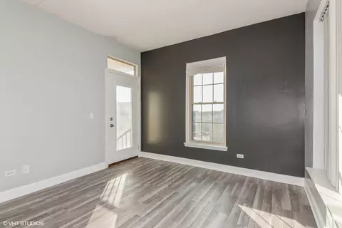Living - 3100 Town Square Dr #307, Rolling Meadows, IL 60008 photo 7 of 7