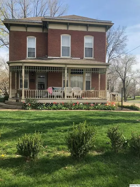 286 Williams St, Barry, IL 62312 photo 1
