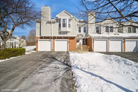 822 Kalamazoo Cir, Vernon Hills, IL 60061