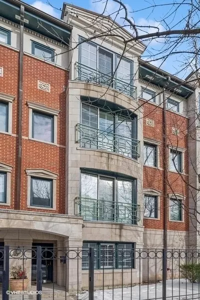 1453 S Prairie Ave, Chicago, IL 60605