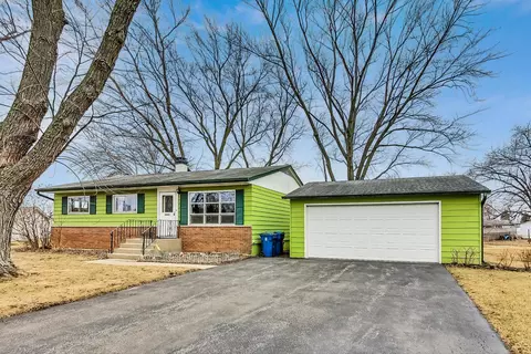 9 N510 Irwin Dr, Elgin, IL 60123