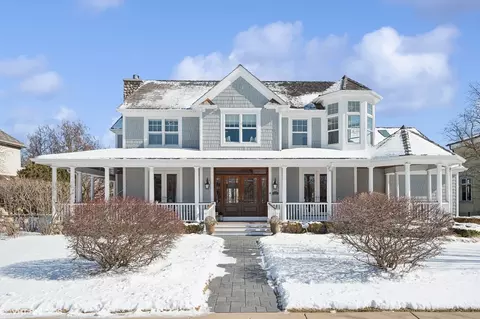 1613 Monterey Dr, Glenview, IL 60026