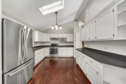 Kitchen - 1052 E 7th St, Lockport, IL 60441 photo 2 of 2