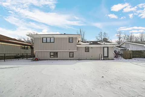 Exterior - 1052 E 7th St, Lockport, IL 60441 photo 4 of 6