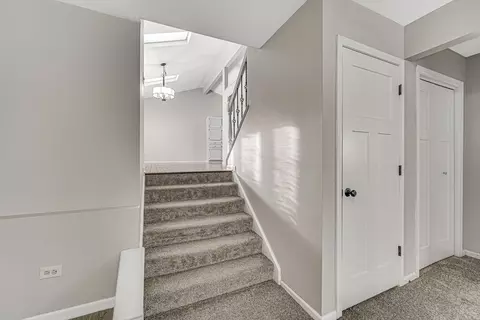 Entry Way - 1052 E 7th St, Lockport, IL 60441 photo 1 of 1
