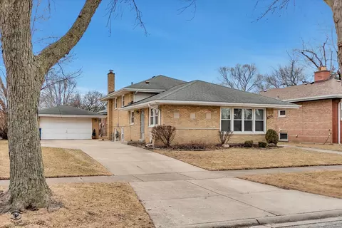 4133 W 100th St, Oak Lawn, IL 60453