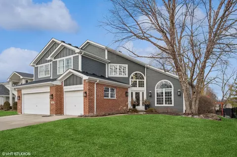 1181 Hilary Ln, Highland Park, IL 60035