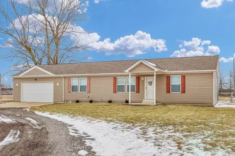 12925 Kickapoo Park Rd, Oakwood, IL 61858