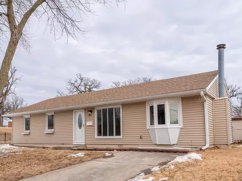 1 Ambassador Ave, Romeoville, IL 60446