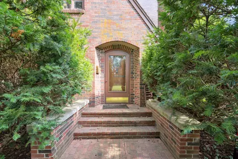 406 W Florida Ave, Urbana, IL 61801
