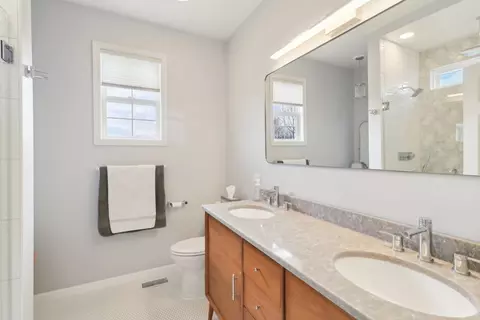 Bath - 2402 Monterey Dr, Plainfield, IL 60586 photo 3 of 4