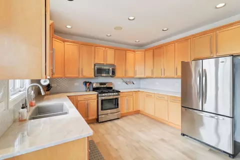 Kitchen - 2402 Monterey Dr, Plainfield, IL 60586 photo 2 of 3