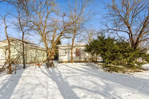 329 E 8th Ave, Naperville, IL 60563 photo 12