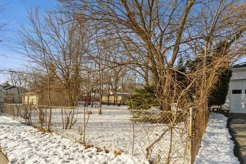 329 E 8th Ave, Naperville, IL 60563 photo 15
