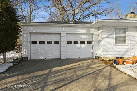 329 E 8th Ave, Naperville, IL 60563 photo 6