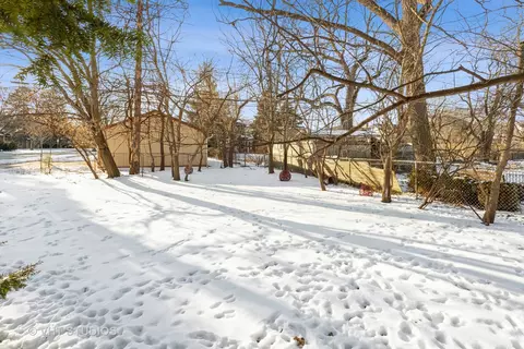 329 E 8th Ave, Naperville, IL 60563 photo 9