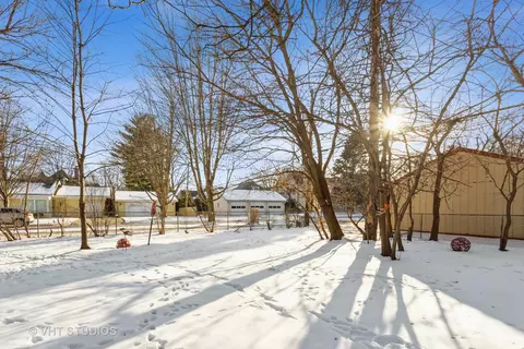 329 E 8th Ave, Naperville, IL 60563 photo 11