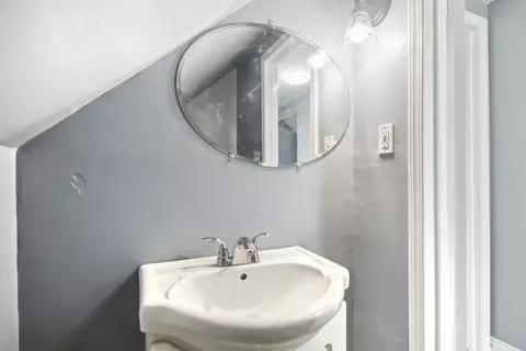 Bath - 6853 Olympic Dr, Bridgeview, IL 60455 photo 1 of 2