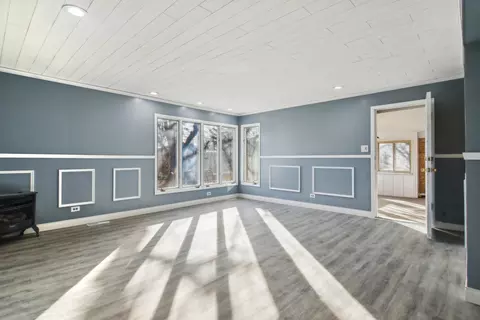 Living - 6853 Olympic Dr, Bridgeview, IL 60455 photo 4 of 4