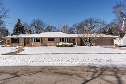 724 Woodlane Ave, Rockford, IL 61107