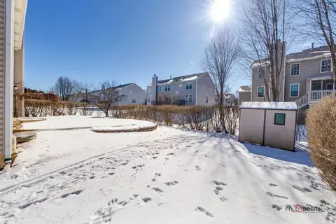 Exterior - 5295 Shotkoski Dr, Hoffman Estates, IL 60192 photo 4 of 5