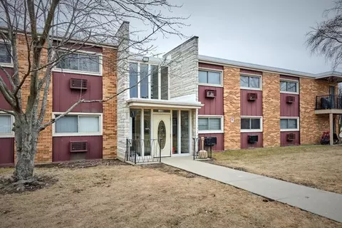 120 B Collen Dr #114, Lombard, IL 60148
