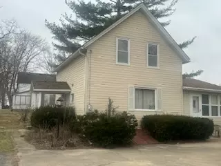 232 W Pleasant St, Amboy, IL 61310