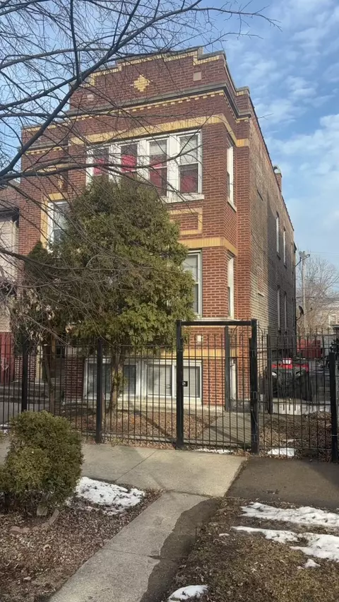 6345 S Whipple St, Chicago, IL 60629