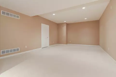 17 Monarch Dr, Bloomington, IL 61704 photo 33