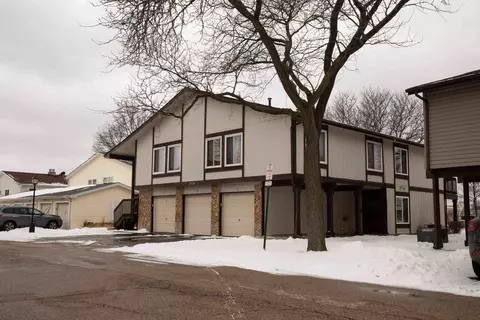 7524 Bristol Ln #2, Hanover Park, IL 60133