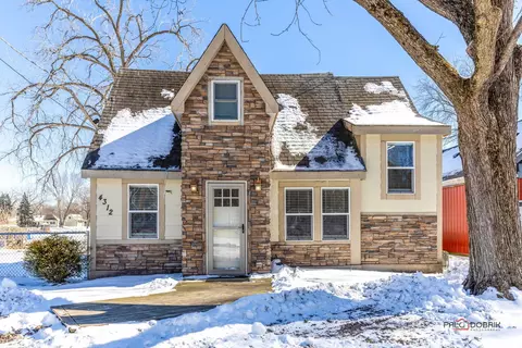 4312 Riverside Dr, Crystal Lake, IL 60014