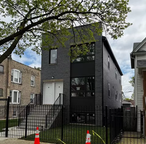 1044 N Springfield Ave, Chicago, IL 60651