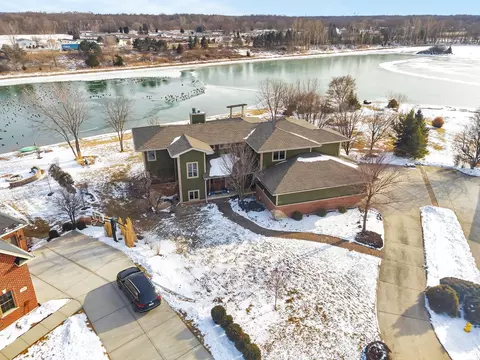 View/Area - 210 Barefoot Ct, Minooka, IL 60447 photo 2 of 19