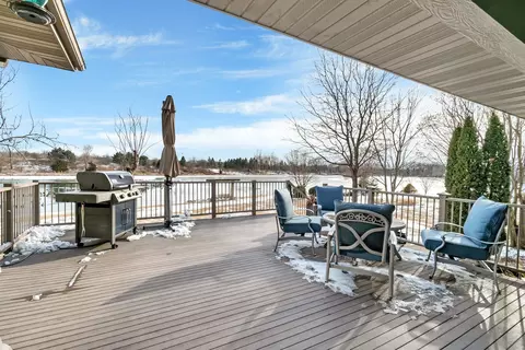 Exterior - 210 Barefoot Ct, Minooka, IL 60447 photo 8 of 22