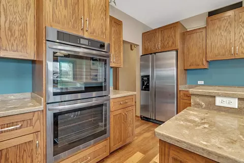 Kitchen - 210 Barefoot Ct, Minooka, IL 60447 photo 7 of 7